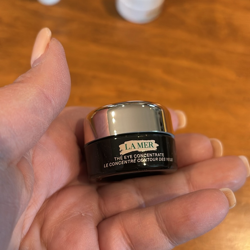 New in case La Mer gift set - Picture 7 of 7